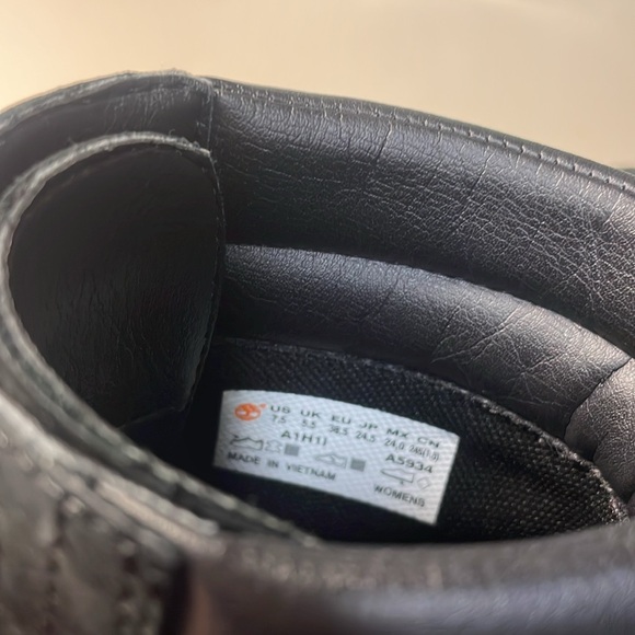 Timberland Tillston Boot- Size 7.5 - Picture 13 of 15